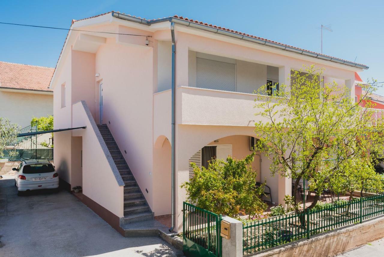 Apartments Matic Vodice Exterior foto